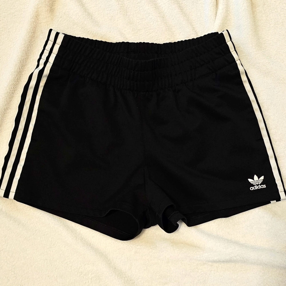 ADIDAS shorts size Medium